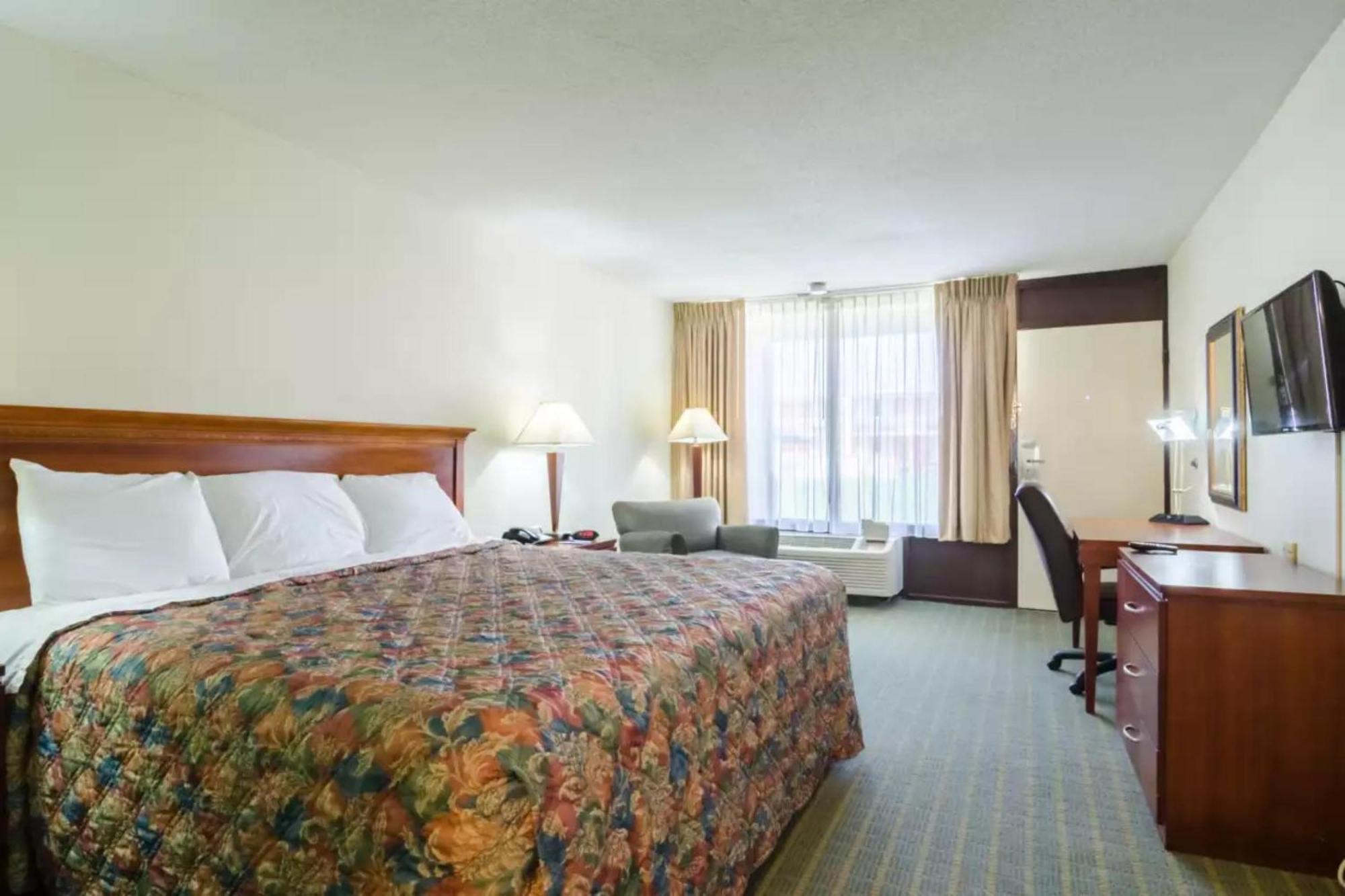 Oyo Hotel Greensboro East I 40 Exterior photo