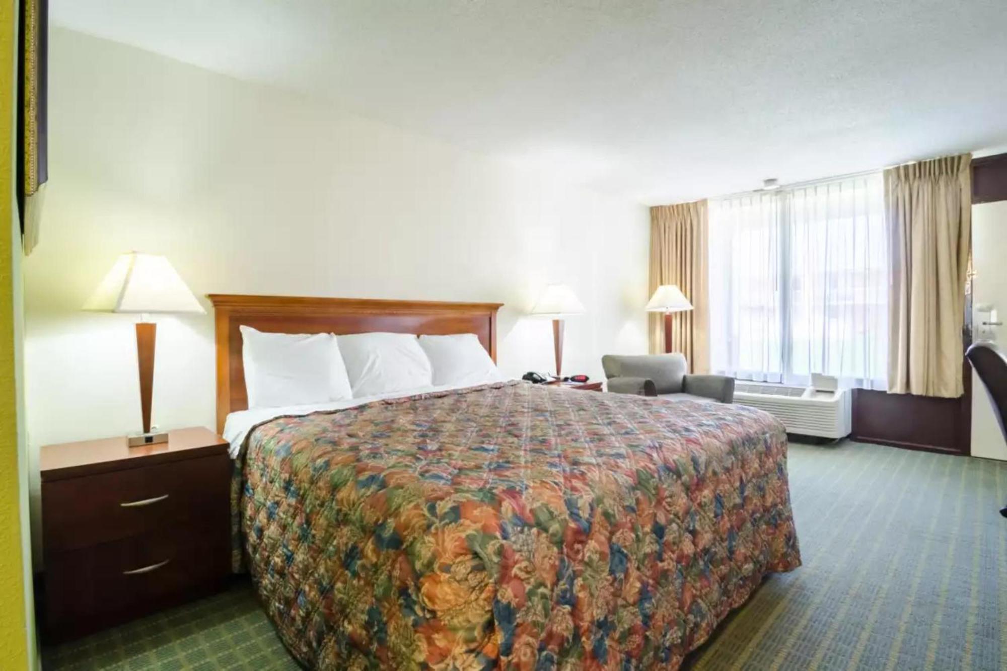 Oyo Hotel Greensboro East I 40 Exterior photo