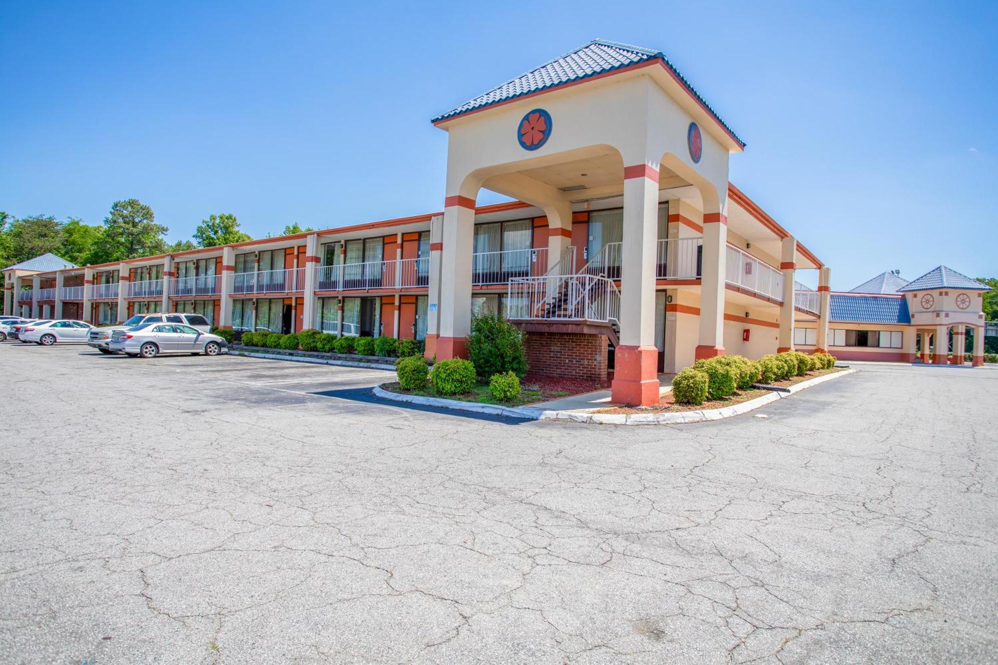 Oyo Hotel Greensboro East I 40 Exterior photo